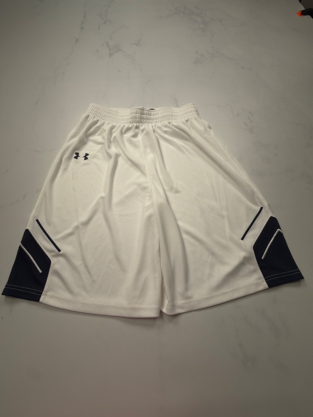 Under Armour Athletic Shorts White Navy 2010s Sporty Wide Leg - Boys XL